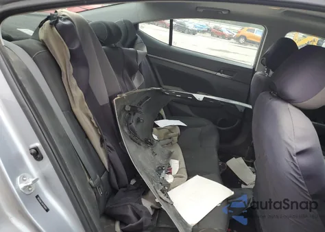 2017 Hyundai Elantra Se z USA, uszkodzony, nr VIN 5NPD84LF4HH194953